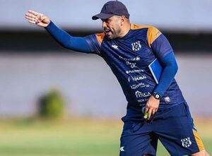 Felipe Gimenez: “No tengo intenciones de abandonar el club”,