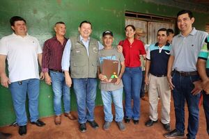 El INDERT crea más familias felices en la colonia Cristóbal Espínola con nuevos títulos entregados
