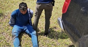 Capturan a presunto asaltante tras un golpe pero el cómplice logro fugarse con la plata - Noticiero Paraguay