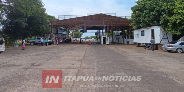 SE MANTIENE EL INTENSO FLUJO DE PERSONAS EN EL PUENTE INTERNACIONAL SAN ROQUE GONZÁLEZ - Itapúa Noticias