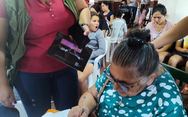 Empezaron las entregas de las tarjetas de débito a adultos mayores en Alto Paraná – Diario TNPRESS