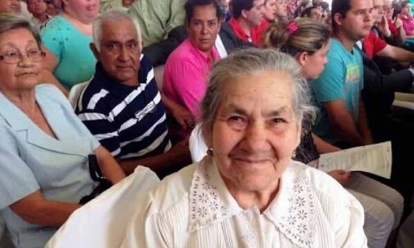 Comienza la entrega de tarjetas de débito para adultos mayores en todo el país – Prensa 5