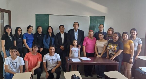 Cursos gratuitos de la ANR benefician a 156 jóvenes rumbo a la universidad - ADN Digital
