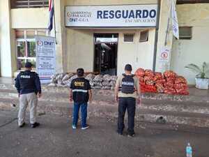 Operativo contra el contrabando de productos frutihortícolas en Maria Auxiliadora