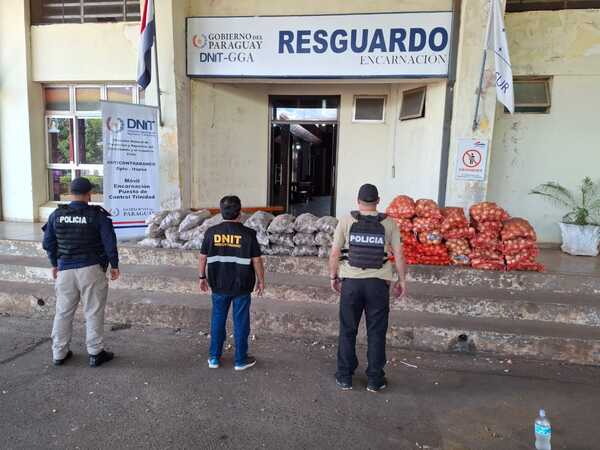 Operativo contra el contrabando de productos frutihortícolas en Maria Auxiliadora