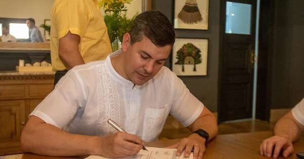 La Nación / Ejecutivo promulga nueva ley para una función pública más eficiente y justa