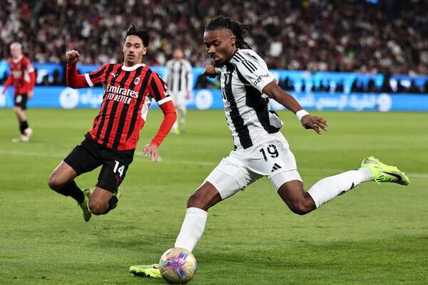 Juventus-Milan, duelo de gigantes alejados del título en la Serie A - Fútbol - ABC Color