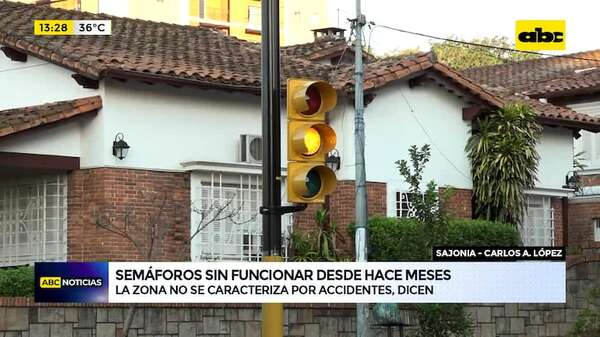 Semáforos de adorno: fueron instalados hace nueve meses, pero siguen sin funcionar - ABC Noticias - ABC Color