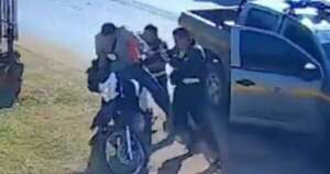 La Nación / Abren sumario contra agentes de tránsito por agredir a motociclista en Capiatá