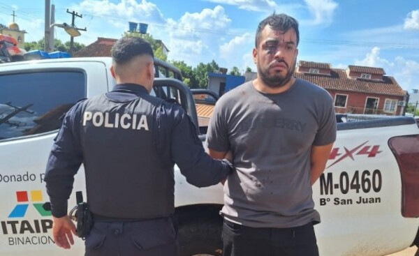 Detienen a robacoches y recuperan vehículo robado