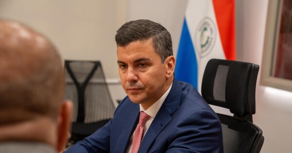 Peña promulga la ley del Servicio Civil y los funcionarios públicos ya preparan una movilización