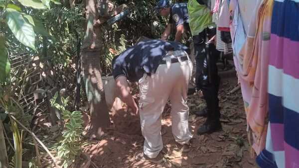 Detienen a mujer que fungía de partera en Luque y hallan restos biológicos enterrados