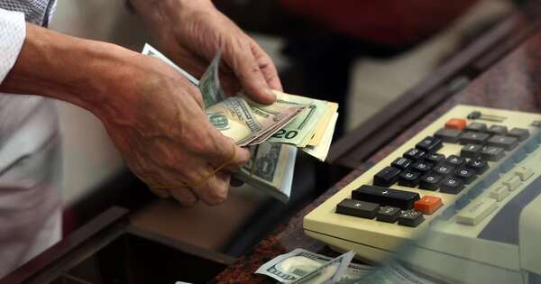La Nación / Dólar sube 20 puntos y sigue senda alcista, pese a intervenciones del BCP