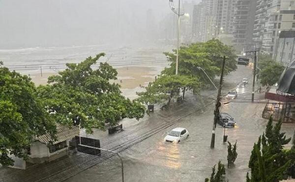 Brasil: intensas lluvias provocan inundaciones en Camboriú - Unicanal