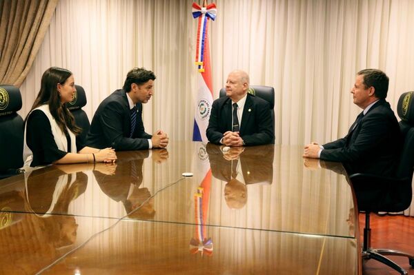 Presidente y vicepresidente segundo recibieron la visita del embajador de Israel