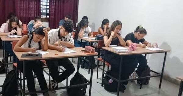 La Nación / ANR beneficia a 156 jóvenes universitarios