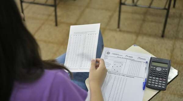 Rendirán 17.855 aspirantes a las becas de Gobierno