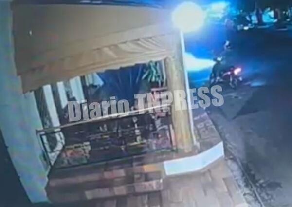 Solitario motociclista baleó un conocido local gastronómico en pleno microcentro de CDE – Diario TNPRESS