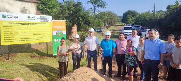 Inicia la construcción de pavimento empedrado en el Barrio Jardín de Cambyreta