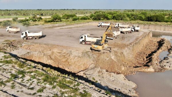 Delegación del BID observa avances de las obras de la ruta PY12