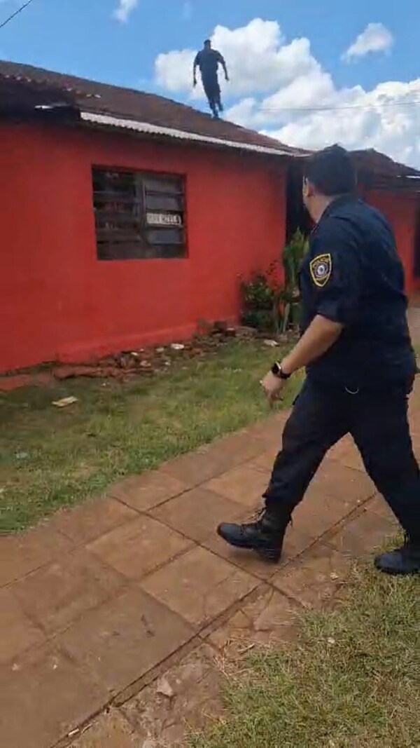 Detención de joven sospechoso en operativo de la Comisaría 115 en Arroyo Porã
