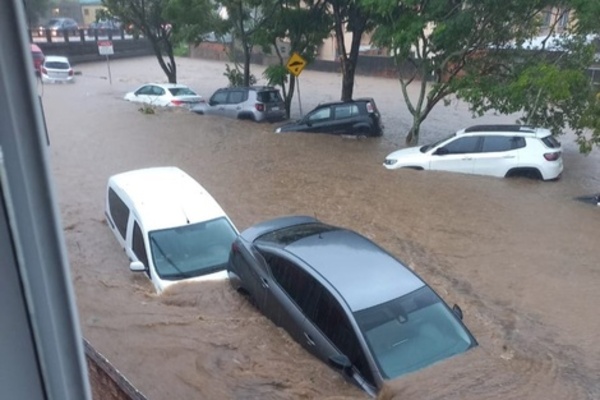 Inundaciones en Camboriú: de momento no hay paraguayos afectados - 1000 Noticias