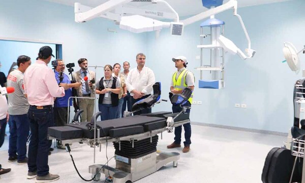 Realizaron un recorrido previo a la inauguración del Gran Hospital de Coronel Oviedo – Prensa 5