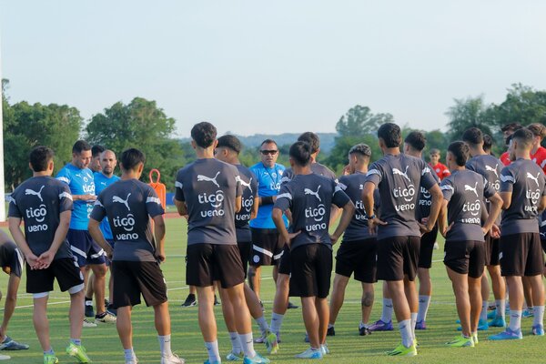 DT de la Albirroja Sub 20: “La idea es que Paraguay sea la tercera o cuarta potencia en Sudamérica” - Unicanal
