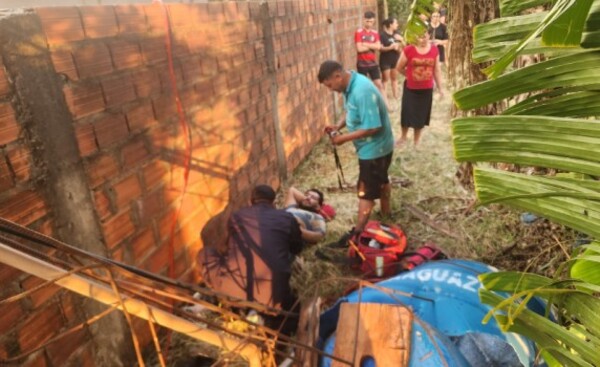 Cayó mientras limpiaba un tanque de agua en el Km 10