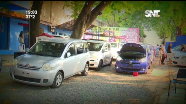 Compradores de vehículos denuncian estafa - SNT