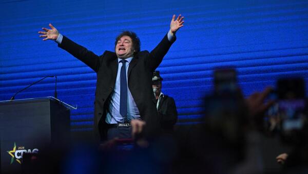 Argentina logra superávit fiscal anual por primera vez desde 2010