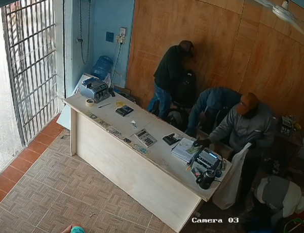 Millonario asalto en Alberdi: delincuentes asaltaron casa de cambios - Unicanal
