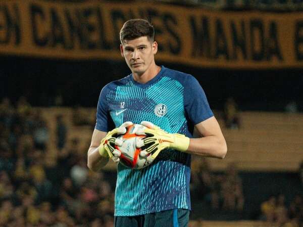 Orlando Gill se destaca en la portería de San Lorenzo de Almagro - Fútbol Internacional - ABC Color