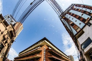 Calor extremo y lluvias aisladas para este sábado