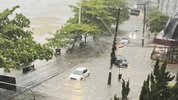 Camboriú: Inundación y hasta 20 horas estancados en ruta