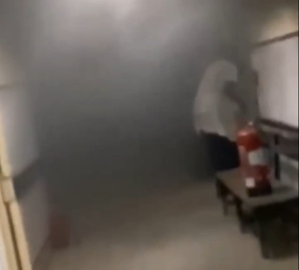 Evacuación masiva en el Hospital de Caacupé tras incendio por cortocircuito - ADN Digital