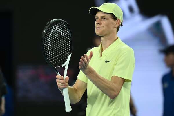 Sinner y Swiatek vuelan a octavos en Australia; cuento de hadas para Monfils y Svitolina - Tenis - ABC Color
