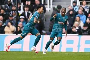 Bournemouth golea a un Newcastle sin Almirón - Fútbol Internacional - ABC Color
