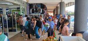 Estiman aumento de ventas en Encarnación, ante incremento de turismo de compras - Economía - ABC Color