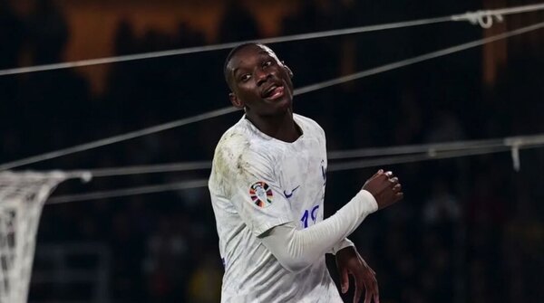 Versus / Cesión de Kolo Muani a la Juventus choca con una nueva norma de la FIFA