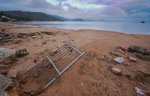 Santa Catarina: aprovechan el sol para limpiar las playas y esperar turistas - Mundo - ABC Color
