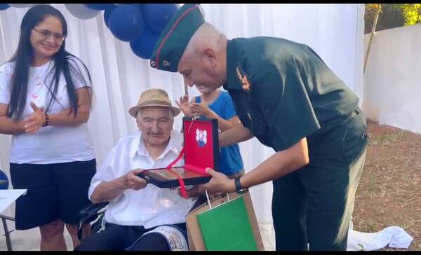Excombatiente Canuto González cumple 109 años •