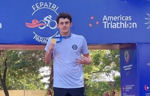 Nadador del Olimpia se consagra campeón del primer acuatlón