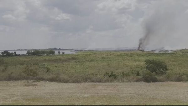 AHORA: Evacúan a vecinos y combaten focos activos en la Costanera
