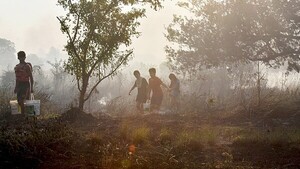Arde el Banco San Miguel y humo intoxica a niños