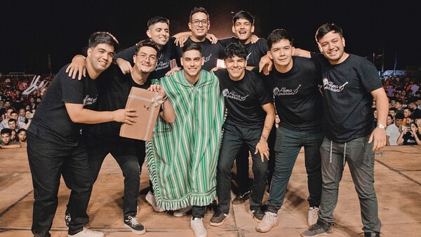 Alma Guaraní celebra obtención del galardón Poncho de Oro 2025