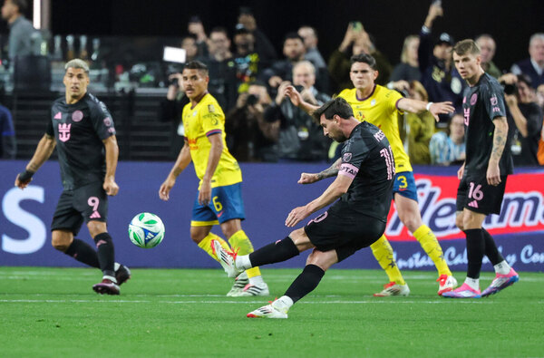 Versus / Con paraguayos en cancha: El Inter Miami derrota en amistoso al América de México