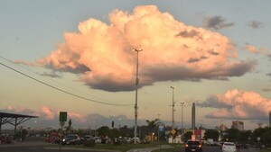 Domingo caluroso con lluvias y ocasionales tormentas en gran parte del país