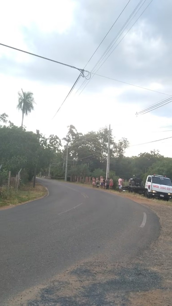 Adolescente pierde la vida tras chocar su "cuaci" contra una columna - 1000 Noticias