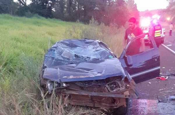 Automóvil vuelca sobre la Ruta PY06 en Picada Boca